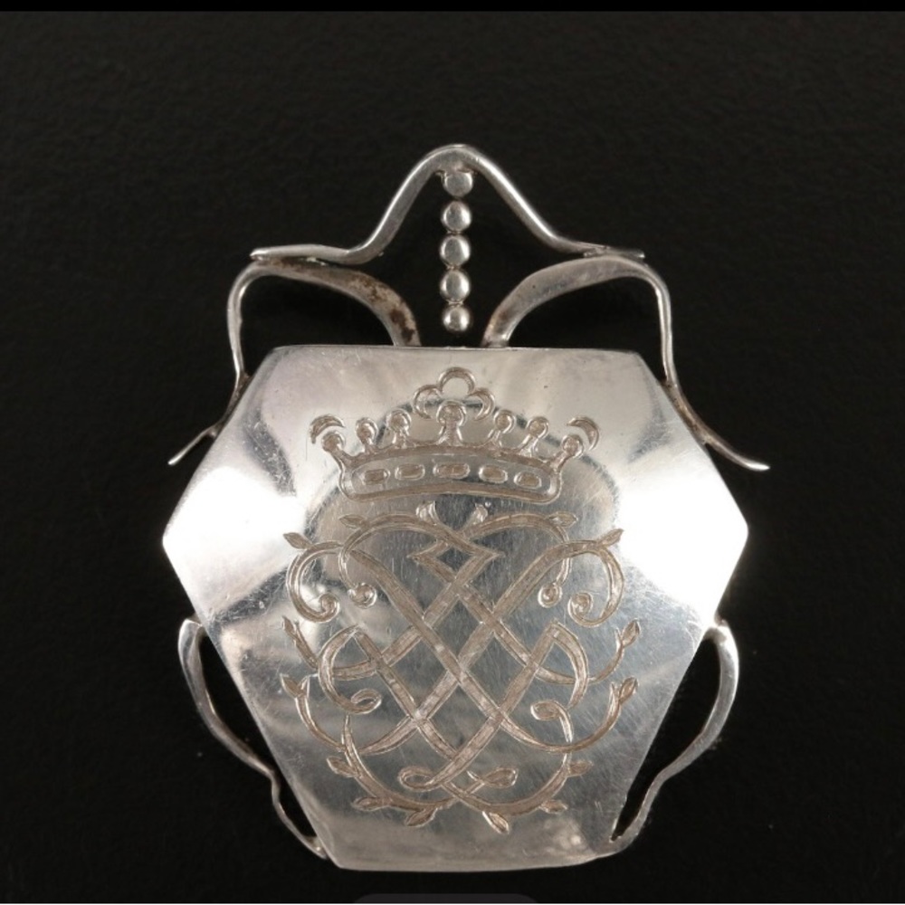 EVE J ALFILLE GALLERY STUDIO Sterling Hand Etched SHIELD BROOCH PIN